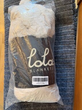 NEW LOLA BLANKET - BABY - ANTIQUE IVORY
